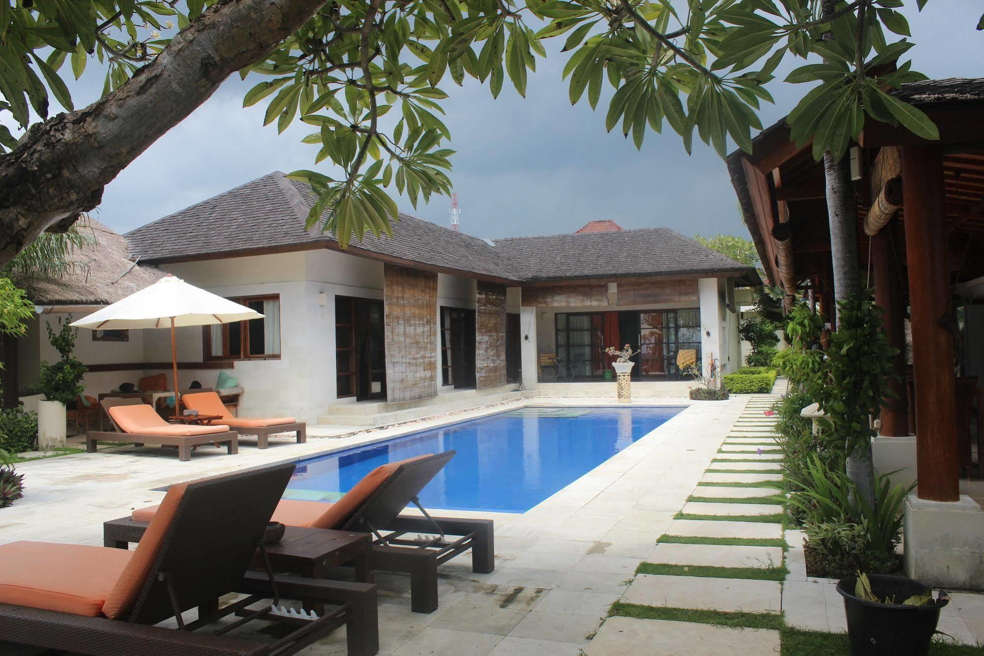Frangipani Beach Hotel Lovina Zewnętrze zdjęcie